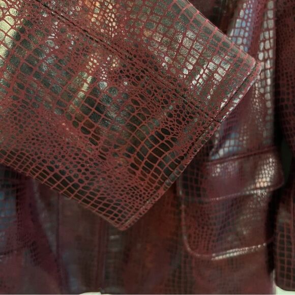 Susan Graver Style jacket size 1X faux reptile burgundy zip front fully lined - Picture 4 of 8
